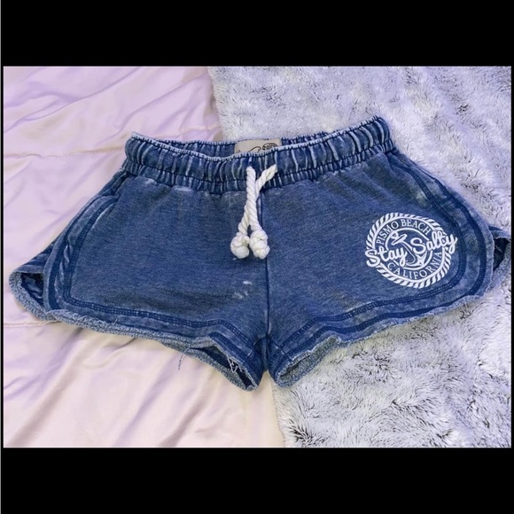 short shorts - Picture 1 of 2